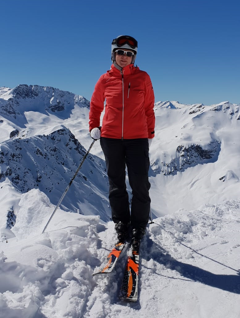 Cheryl Heusser on skis